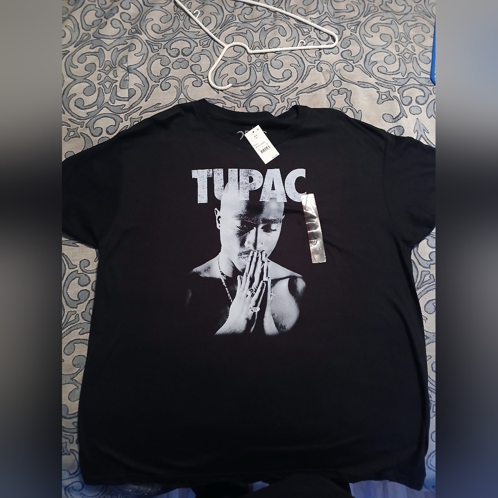 Black Graphic T-Shirt with Tupac Design